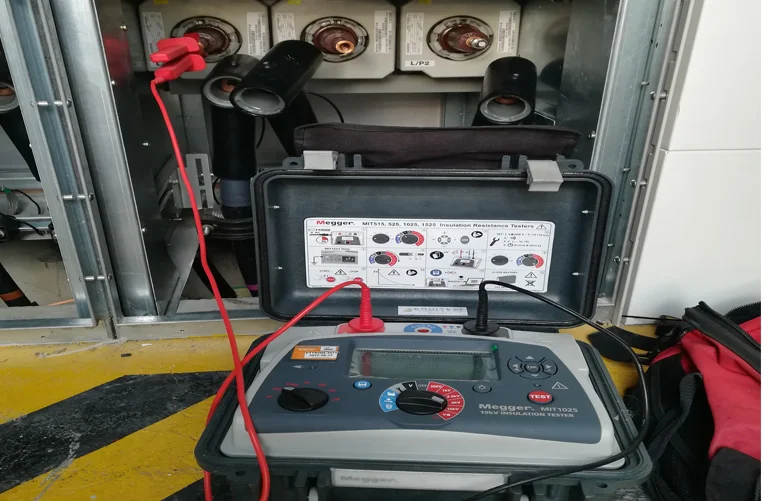 Precisión técnica en pruebas de aislamiento y mantenimiento de transformadores